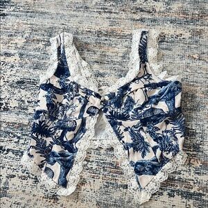 SHEIN Blue and White Lace Trim Crop Top